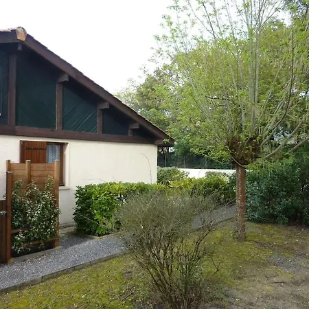 Maison Avec Jardinet Et Piscine Dans La Residence. Capbreton