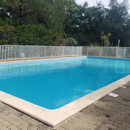 Maison Avec Jardinet Et Piscine Dans La Residence. Casa vacanze